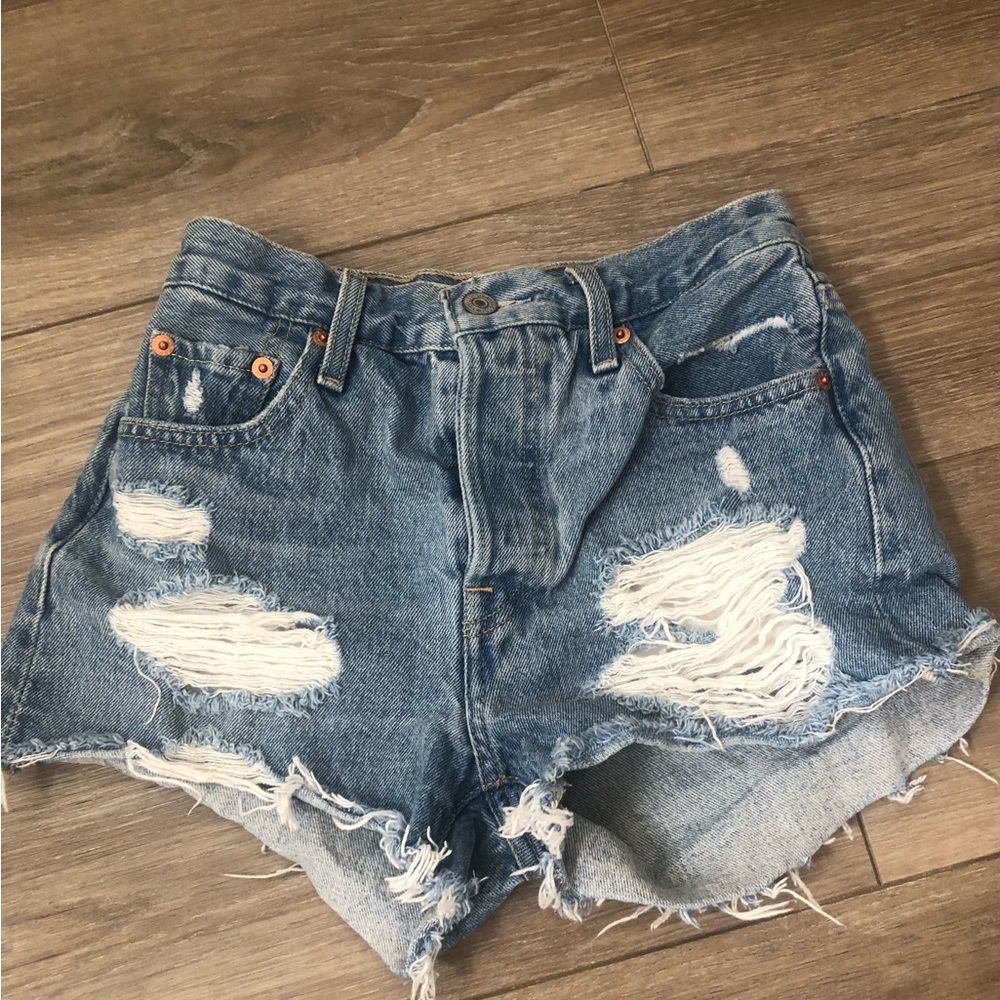 Levi’s Button fly Jean shorts